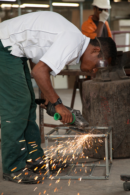 Vocational training, Hohola Youth Development Centre (Flickr/DFAT/AusAID/Ness Kerton CC BY 2.0)