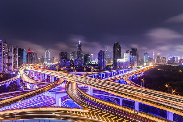 Yanan Road, Shanghai (Flickr/dove lee CC BY-NC-ND 2.0)