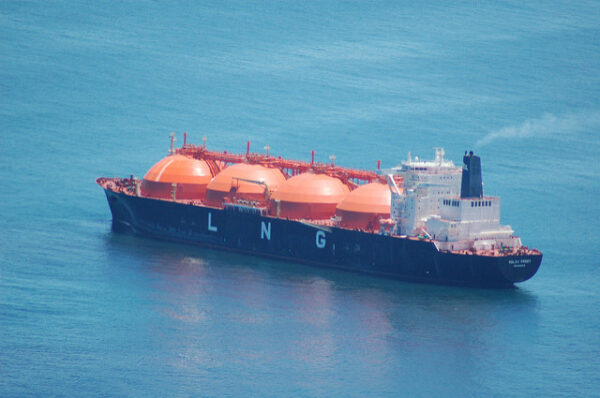 Liquid Natural Gas tanker (Flickr/Lens Envy CC BY-NC-ND 2.0)