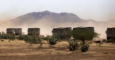 WFP trucks, North Darfur (Albert Gonzalez Farran/UNAMID/Flickr CC BY-NC-ND 2.0)