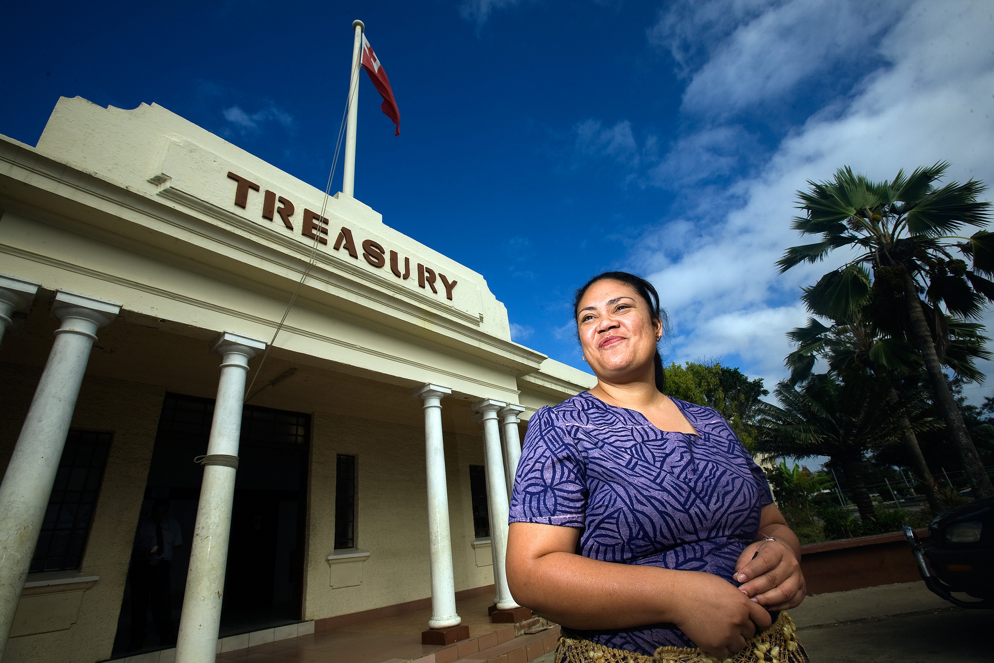 Tongan public servant, Nuku'alofa (ADB/Flickr CC BY-NC-ND 2.0)