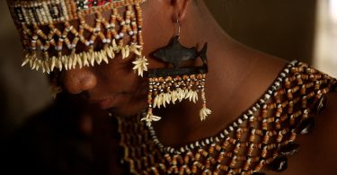 Bridal jewelry, Solomon Islands (Wade Fairley/World Fish/Flickr CC BY-NC-ND 2.0)