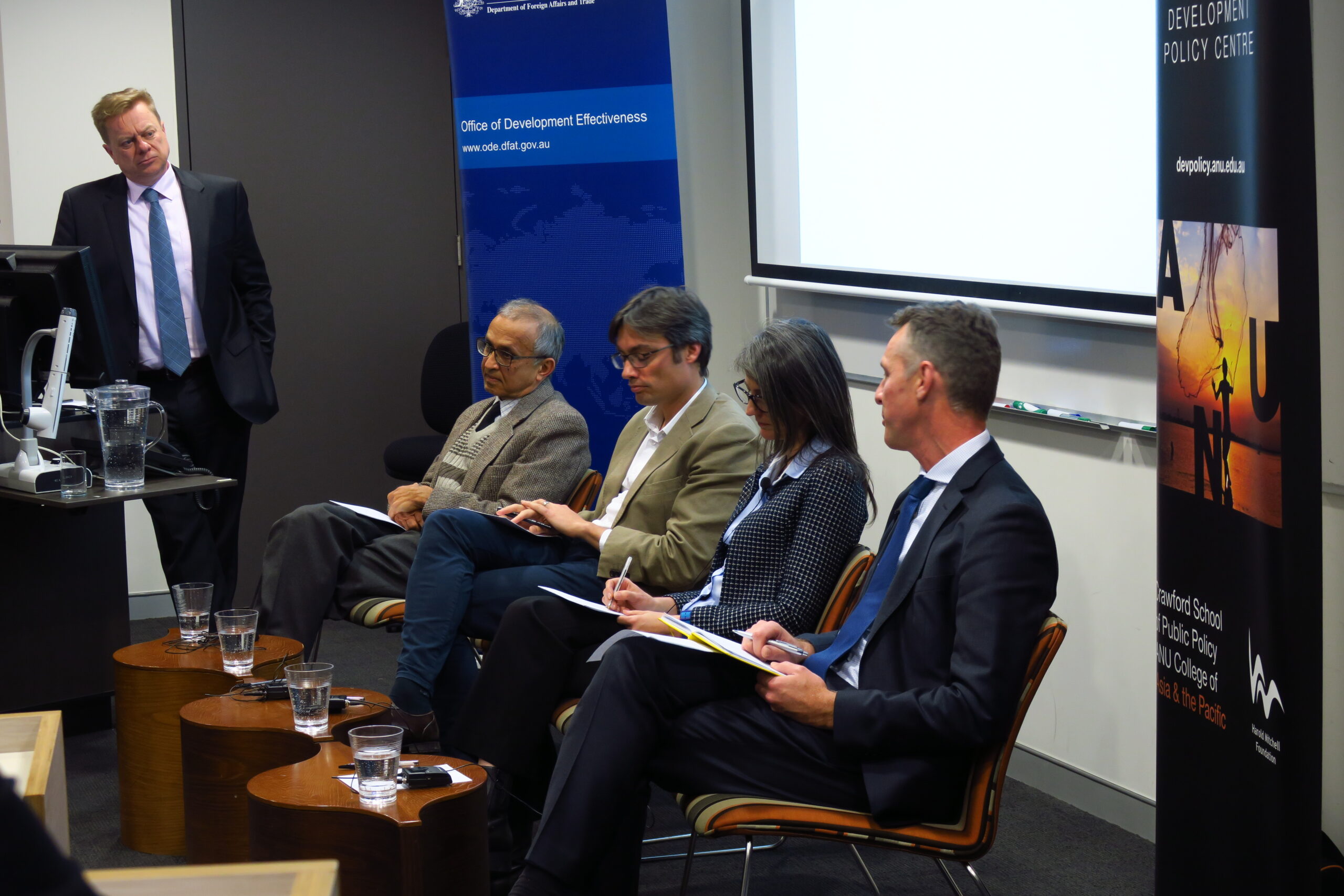 A panel at the August 2017 Australian Aid Evaluation Forum