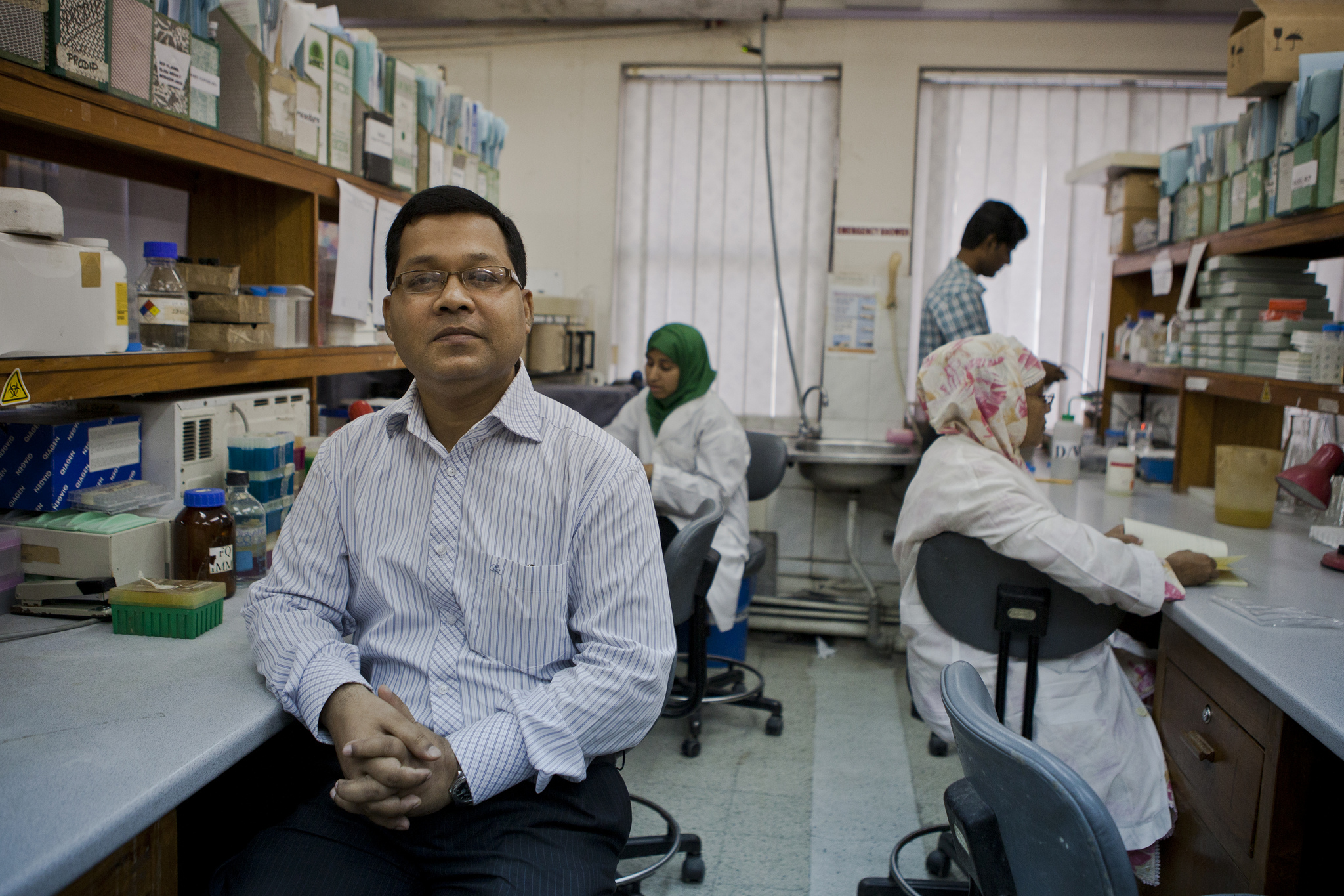 Dr Amit Saha oversees research for a new cholera vaccine in a lab in ICDDR, Bangladesh (Conor Ashleigh for AusAid/DFAT/Flickr/CC BY 2.0)