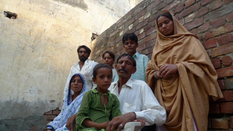 A family in slavery in Pakistan (Conor O'Loughlin/Trocaire/Flickr/CC BY 2.0)