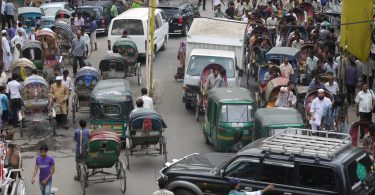 Traffic in Dhaka (jjimm2010/Flickr/CC BY-NC-ND 2.0)