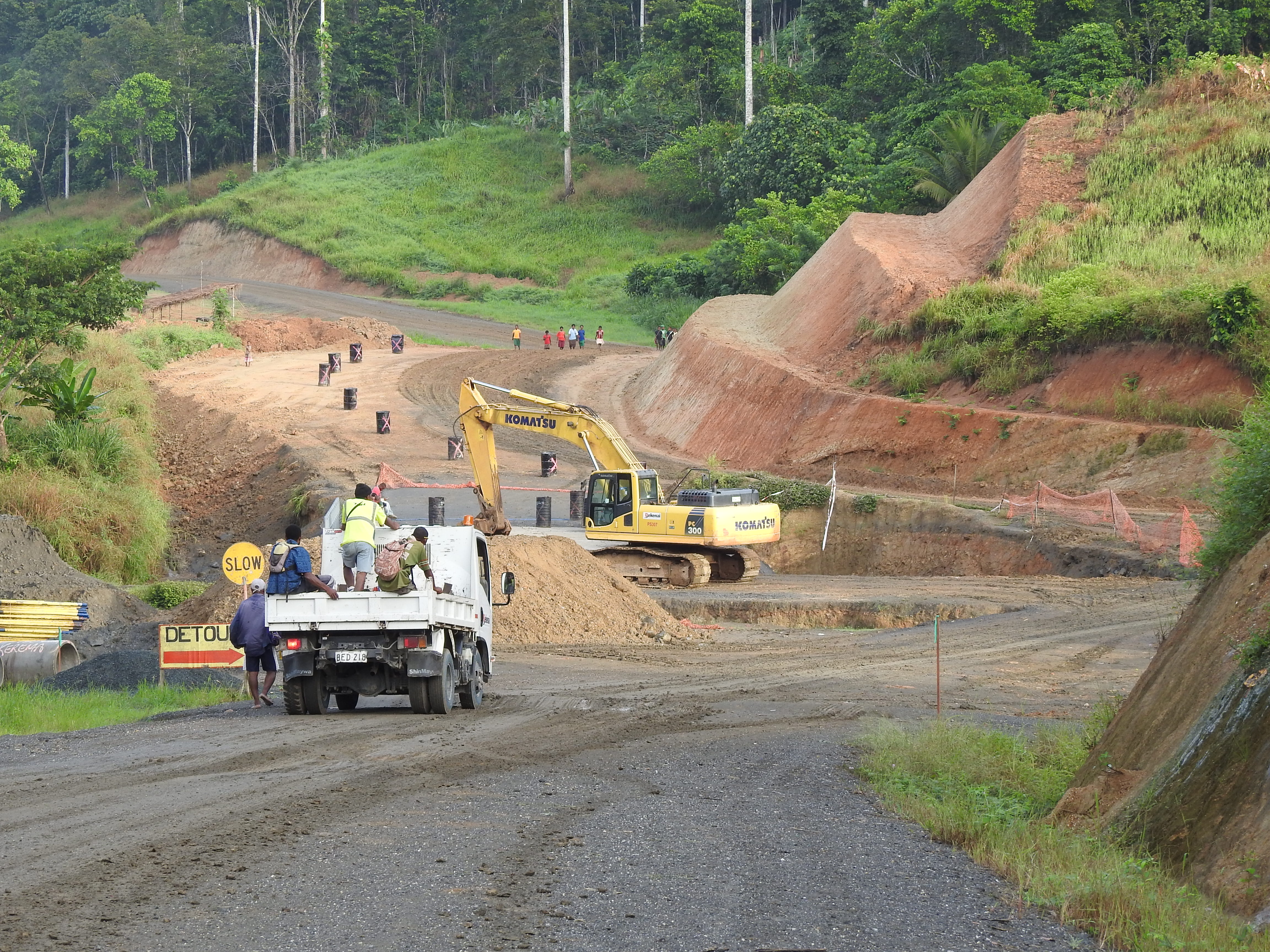 Rehabilitation of the Hiritano Highway, Gulf Province, PNG, 2016 (Credit: Matthew Dornan)