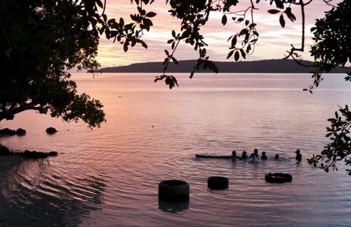 Surrounded by water but nothing safe to drink (Credit: Monash Sustainable Development Institute)