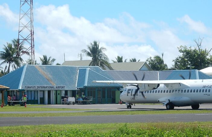 Funafuti airport, Tuvalu (Michael Coghlan/Flickr CC BY-SA 2.0)