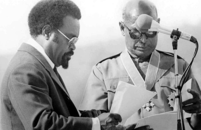 PNG’s first prime minister, Michael Somare, and first Governor-General, John Guise, at the Independence Day ceremony in 1975