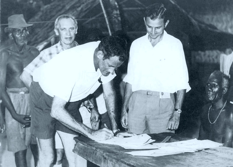 Signing the Arawa land lease documents in 1970