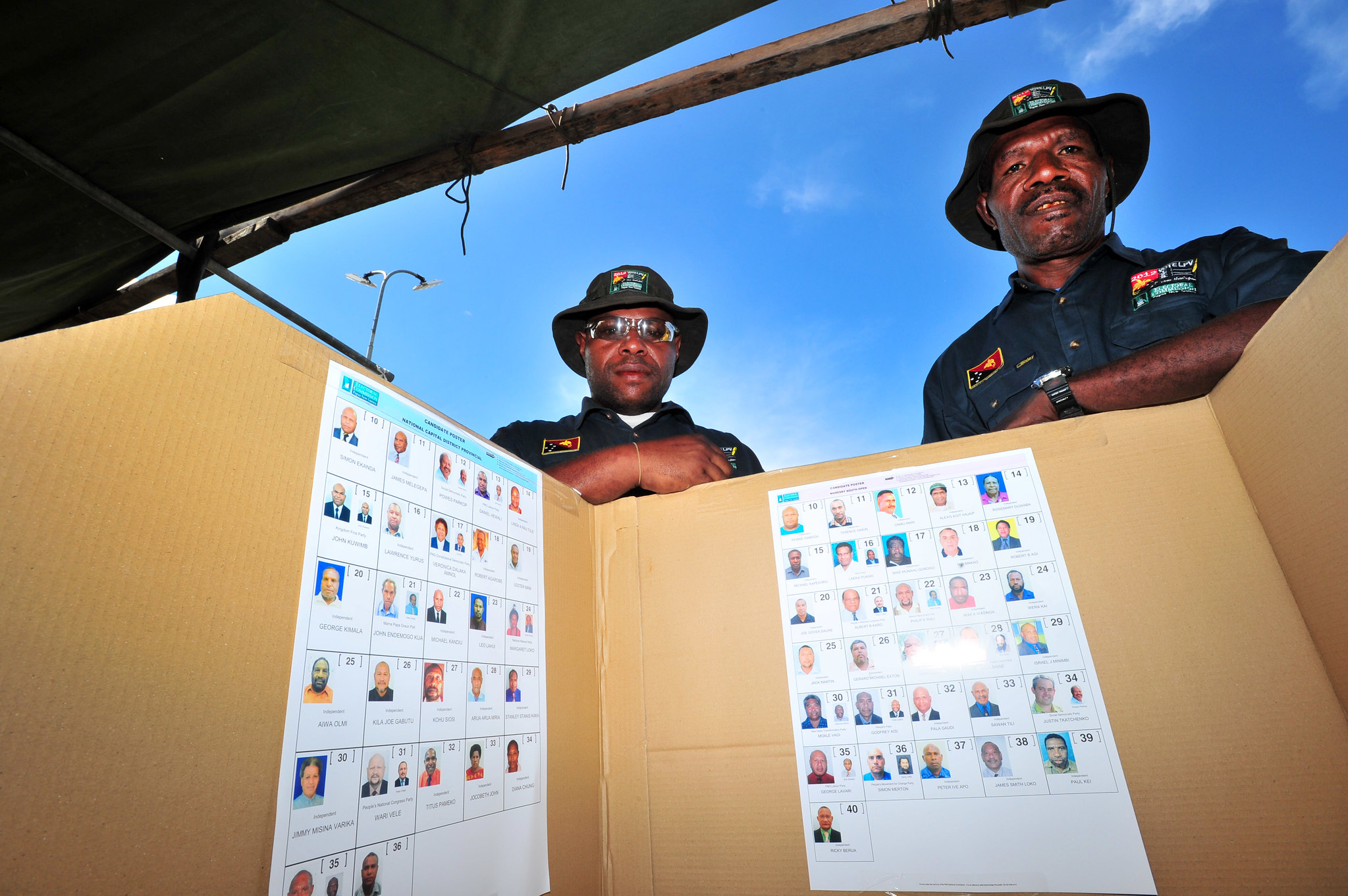 Poll booth in PNG 2012 elections (Defence-DFAT-Flickr)