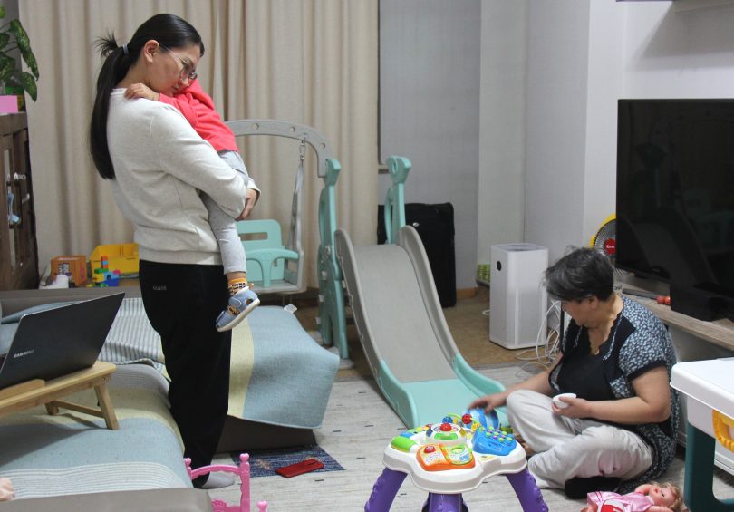 Burden of childcare in Mongolia (Khaliun Boldbaatar)