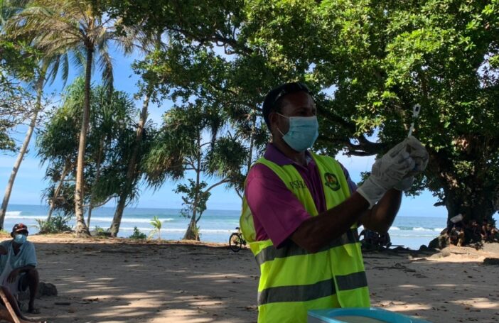 Vaccination drive in Waromo Village, West Sepik (PNG Department of Health-Facebook)