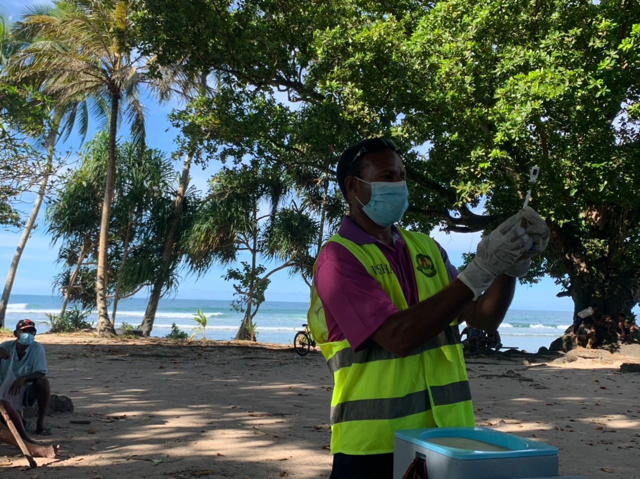 Vaccination drive in Waromo Village, West Sepik (PNG Department of Health-Facebook)