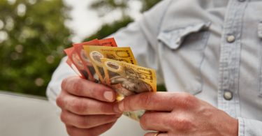 Australian money (Susannah Binsted-Flickr)