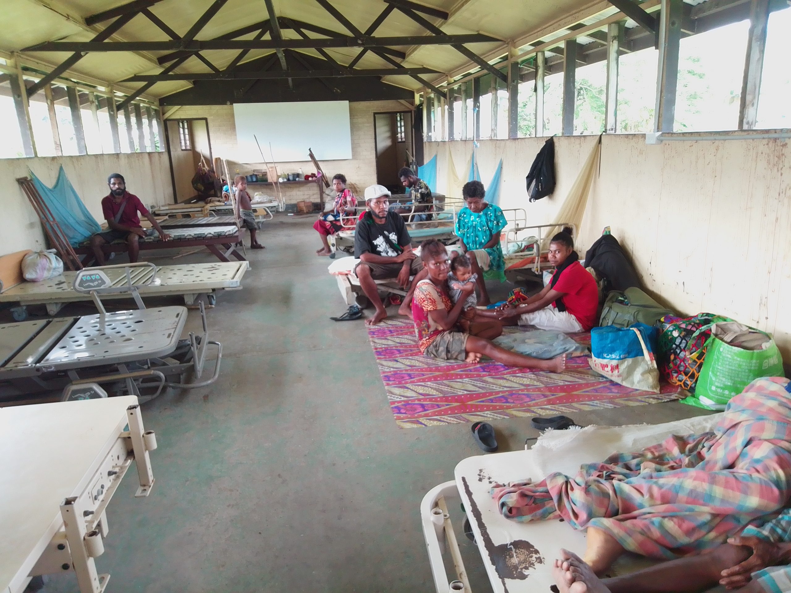 Bogia Rural Hospital general ward, Madang Province, PNG (Gigil Marme)