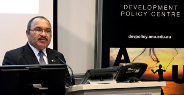 Peter O'Neill speaking at ANU in 2010 (Development Policy Centre-Flickr)