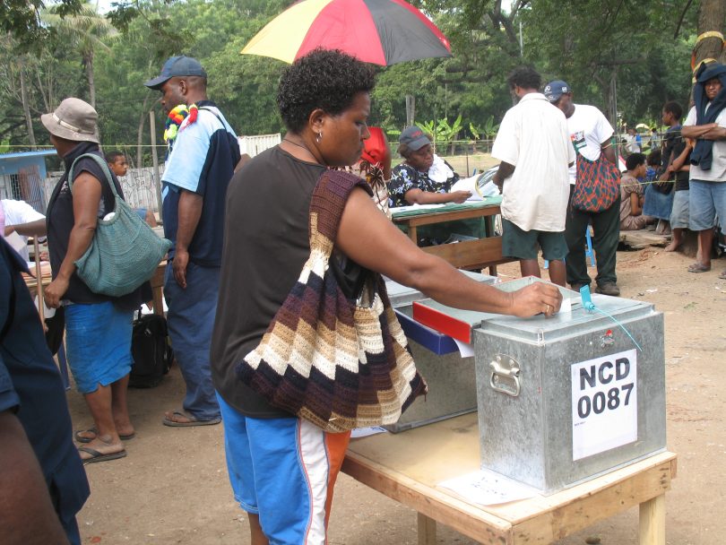 A woman voter in PNG (Lesley Clark)