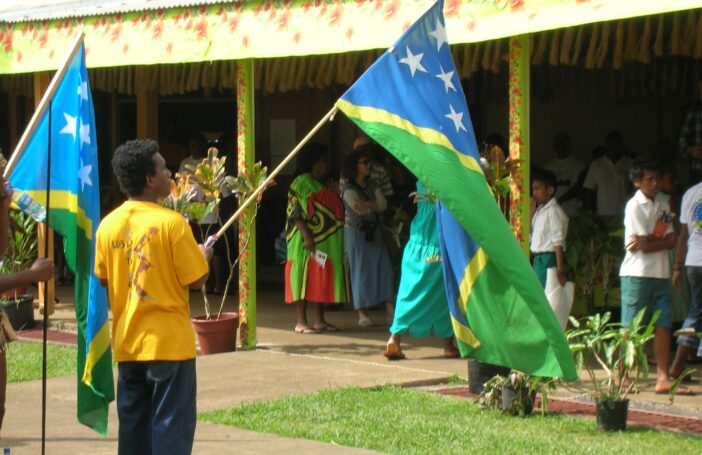 Solomon Islands flag (Julie Lyn-Wikimedia Commons)