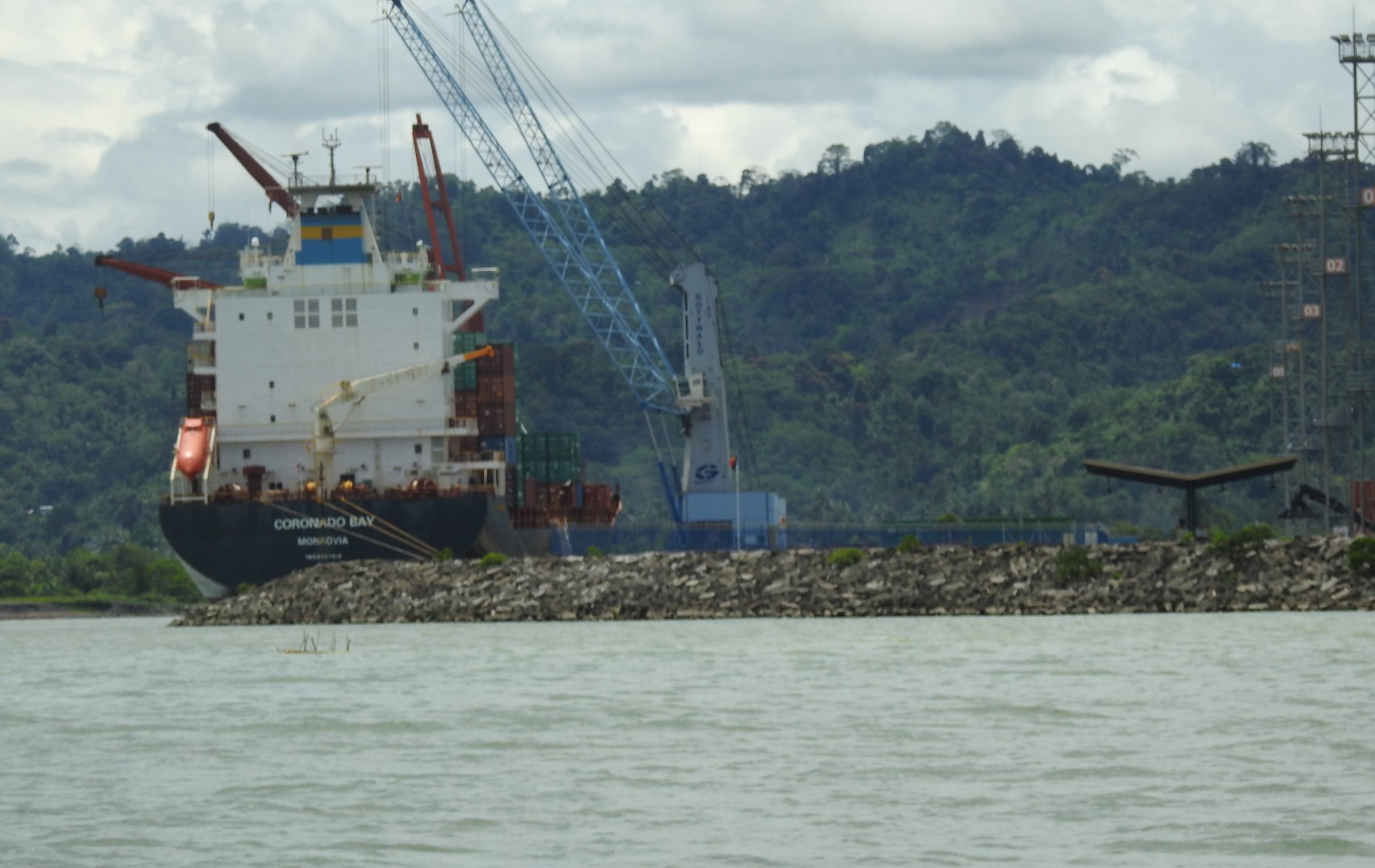 Container ship in the port of Lae, PNG (Joel Abroad-Flickr)