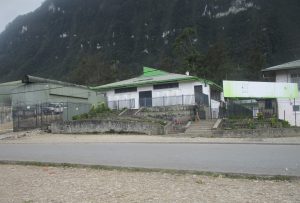 BSP office and, PostPNG office in Paiam Town, Porgera District, Enga Province (Kamaini.wane-Wikimedia Commons)
