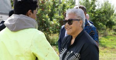 Samoan PM Fiamē Naomi Mata’afa meets Samoan PALM workers at a Tasmanian orchard, March 2023