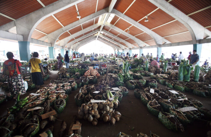 Port Vila vegetable market, Vanuatu (Rob Maccoll/DFAT)