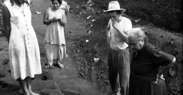 Jack Golson (second from right) in Samoa in 1957 (Wikimedia Commons)