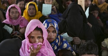Women in Balukhali Rohingya refugee camp in Chittagong district, Bangladesh, February 2018 (Allison Joyce-UN Women-Flickr)