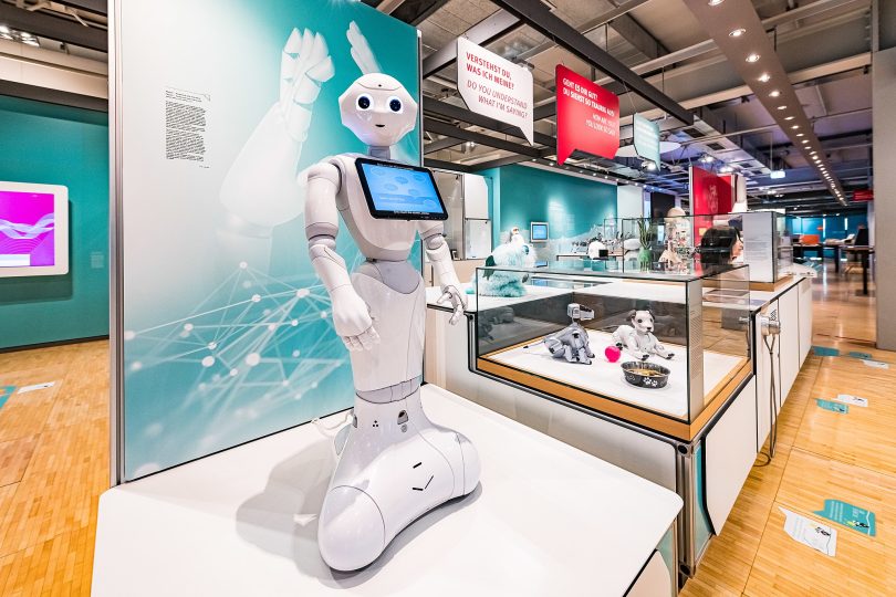 Artificial intelligence (AI) and robotics exhibition at the Heinz Nixdorf Museums Forum (Sergei Magel-HNF-Wikimedia Commons)