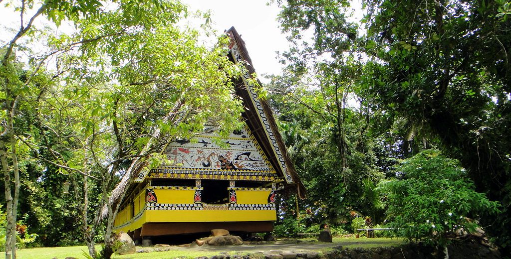 Inside Bai er a Ngesechel a Cherechar in Belau National Museum, Koror, Palau